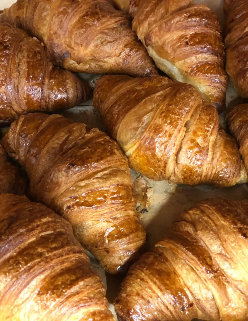 Pain et viennoiseries de la boulangerie Coccimarket Beg Meil