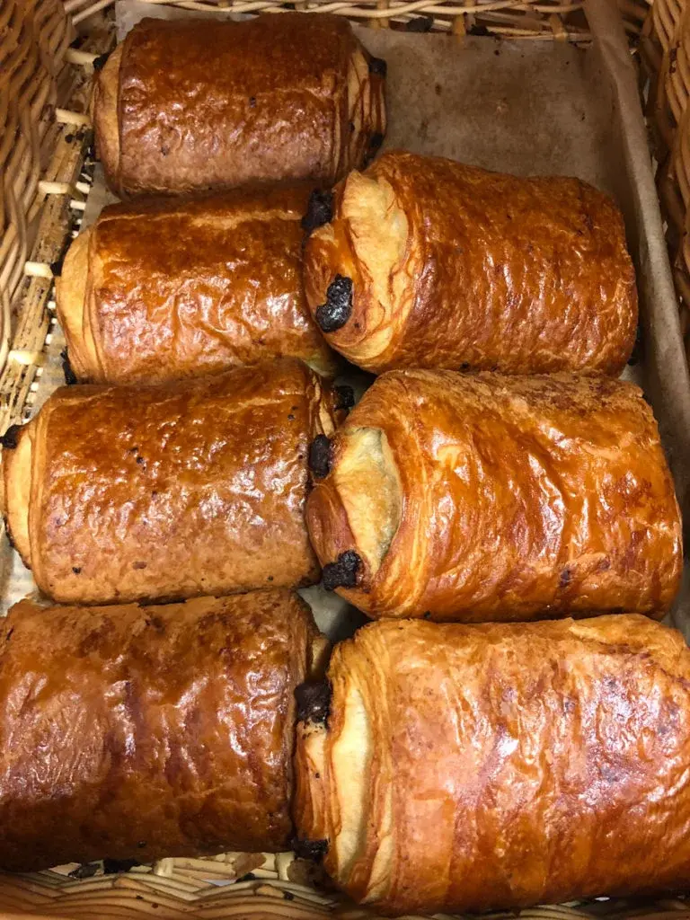 Rayon boulangerie du magasin Coccimarket Beg Meil
